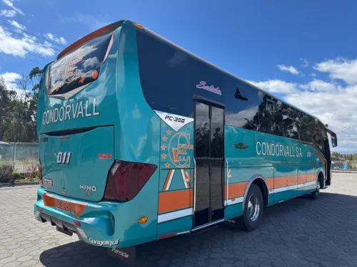 carrocerias cepeda patricio ecuador buses intercantonales pc-350 doble puerta