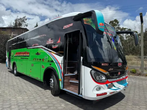 carrocerias cepeda patricio ecuador buses intercantonales pc-350 doble puerta